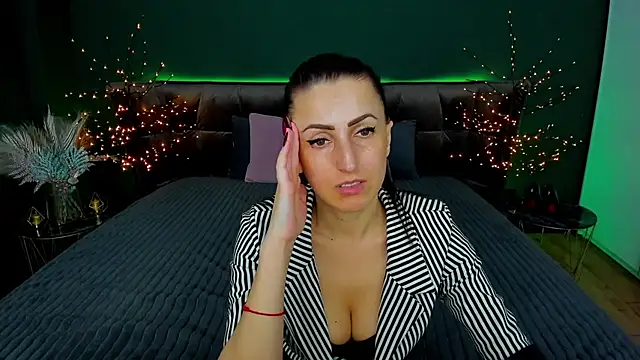 Snapshot of Rebecca_Diamond chatting on 18, 3, 2025 Rebecca Diamond online show from 18, 3, 2025