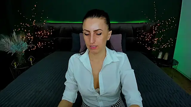 Snapshot of Rebecca_Diamond chatting on 19, 3, 2025 Rebecca Diamond online show from 19, 3, 2025