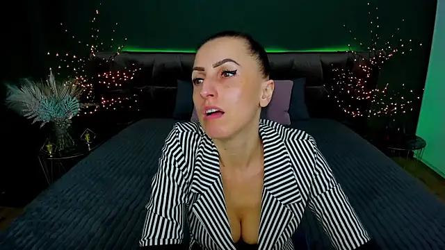 Snapshot of Rebecca_Diamond chatting on 21, 3, 2025 Rebecca Diamond online show from 21, 3, 2025