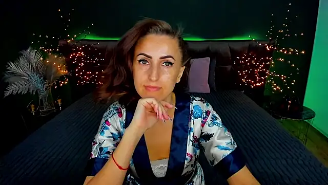 Snapshot of Rebecca_Diamond chatting on 17, 9, 2025 Rebecca Diamond online show from 17, 9, 2025