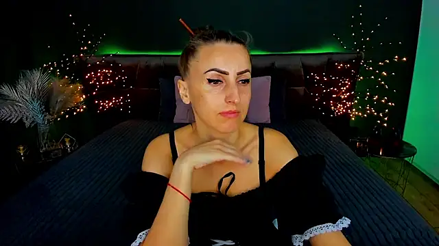 Snapshot of Rebecca_Diamond chatting on 23, 9, 2025 Rebecca Diamond online show from 23, 9, 2025