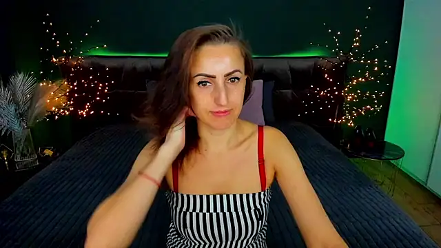 Snapshot of Rebecca_Diamond chatting on 30, 9, 2025 Rebecca Diamond online show from 30, 9, 2025