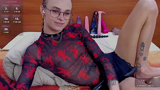 Snapshot of KatashiSenpai chatting on 7, 6, 2026 KatashiSenpai online show from 7, 6, 2026