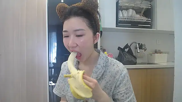 Asiagirll online show from 4, 6, 2026