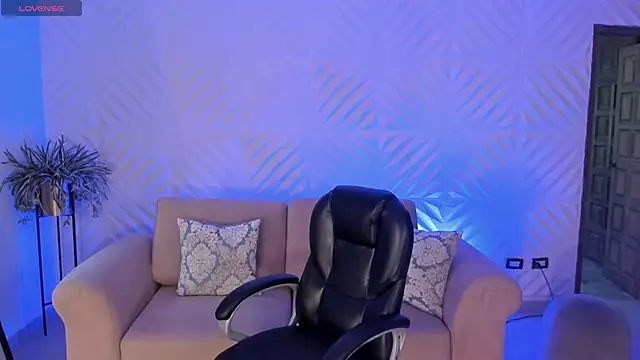 Snapshot of AbellaCroft chatting on 11, 1, 2026 AbellaCroft online show from 11, 1, 2026