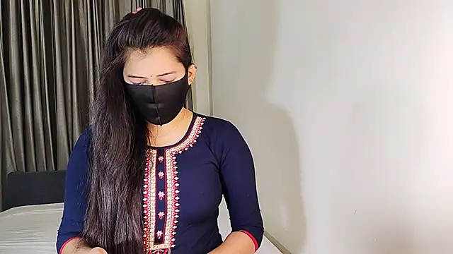 YourLovelyQueen online show from 18, 1, 2025