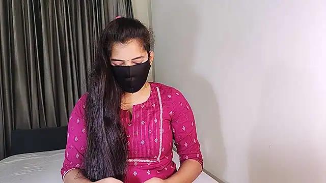 YourLovelyQueen online show from 25, 1, 2025