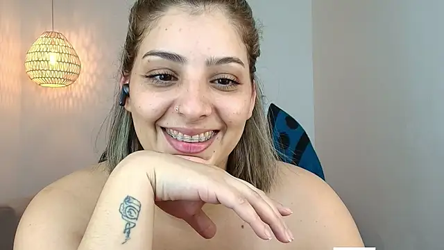 Snapshot of YummyAnna_ chatting on 20, 5, 2026 YummyAnna online show from 20, 5, 2026