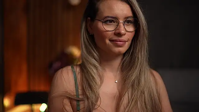 BrandyWhite online show from 6, 3, 2025