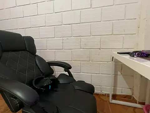 Max TheHorseDick online show from 9, 3, 2026