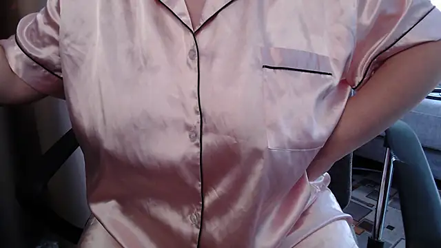 Snapshot of Anita-boobs chatting on 8, 3, 2025 Anita-boobs online show from 8, 3, 2025