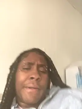 Foreignthababyy online show from 1, 12, 2025