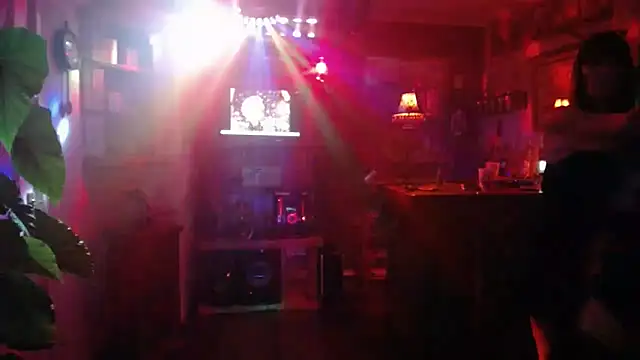 COUPLE4VOYEUR01 online show from 13, 12, 2025