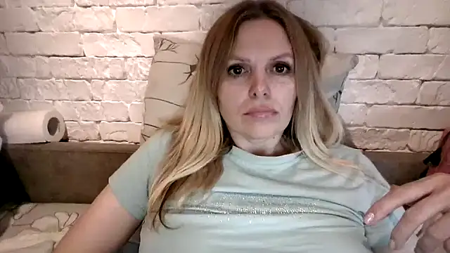 Angel girllovemy online show from 4, 12, 2025