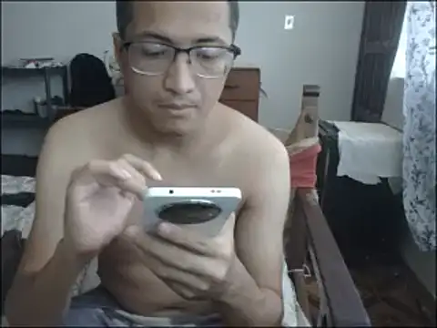 Mghty-cockl88 online show from 3, 3, 2025