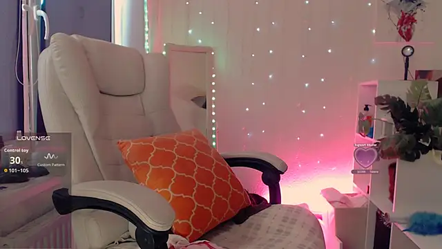 Snapshot of marycum2u chatting on 9, 4, 2026 marycum2u online show from 9, 4, 2026
