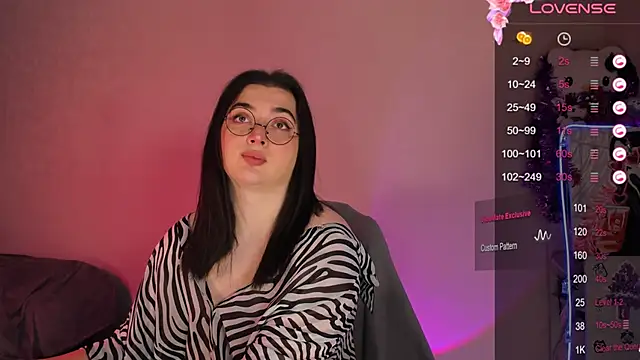 Snapshot of YsabellViveris chatting on 11, 12, 2024 YsabellViveris online show from 11, 12, 2024