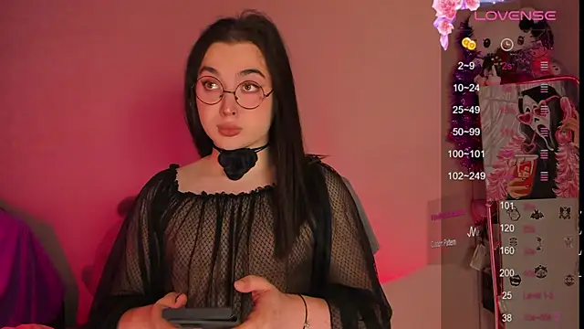 Snapshot of YsabellViveris chatting on 3, 1, 2025 YsabellViveris online show from 3, 1, 2025