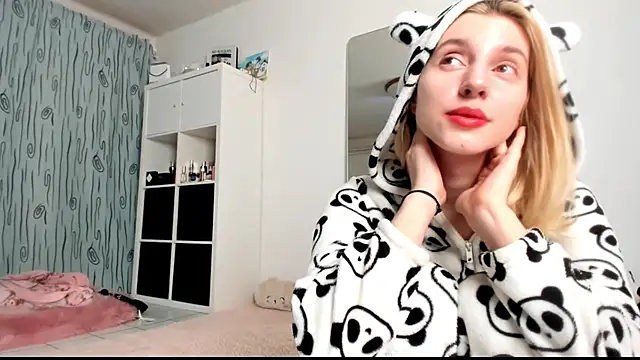 KenzieDawton online show from 19, 1, 2025