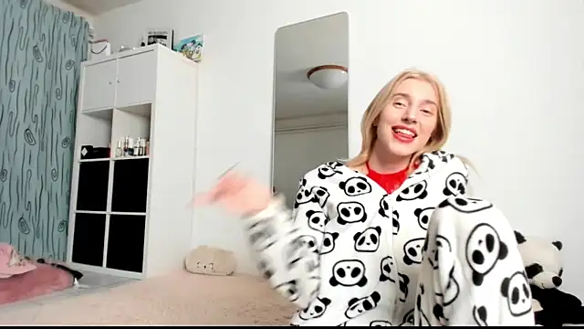 KenzieDawton online show from 23, 1, 2025