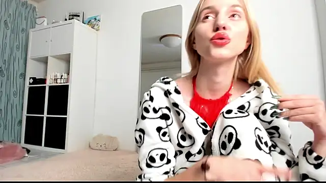 KenzieDawton online show from 24, 1, 2025