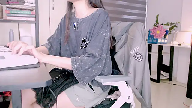 Shyn   online show from 8, 11, 2025