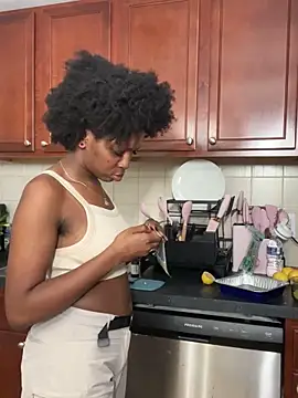 Snapshot of mochamimi chatting on 25, 10, 2025 mochamimi online show from 25, 10, 2025