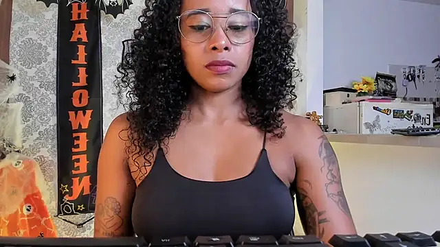 kelly thomson online show from 30, 10, 2025