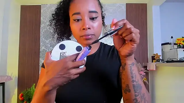 kelly thomson online show from 6, 11, 2025