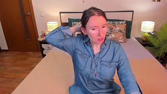 CatherineWalls online show from 19, 5, 2026