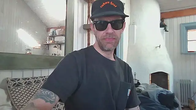 Snapshot of Stock-Holmes chatting on 1, 5, 2026 Stock-Holmes online show from 1, 5, 2026