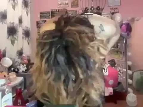 latinacubana online show from 4, 1, 2025