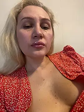 YourBlondee online show from 27, 3, 2026