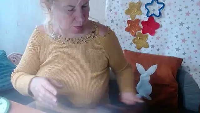 QueenLana online show from 24, 10, 2025