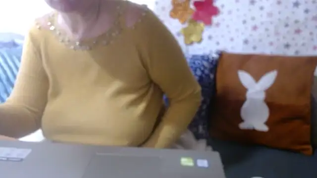 QueenLana online show from 17, 12, 2025