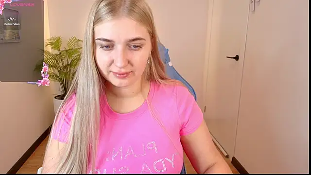 Adr1ana  online show from 19, 9, 2025