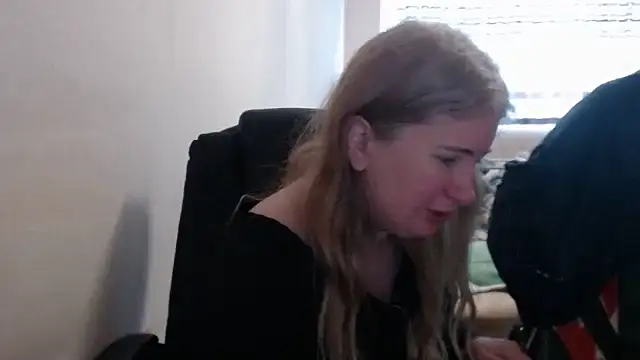 PeterAndJen online show from 4, 4, 2026