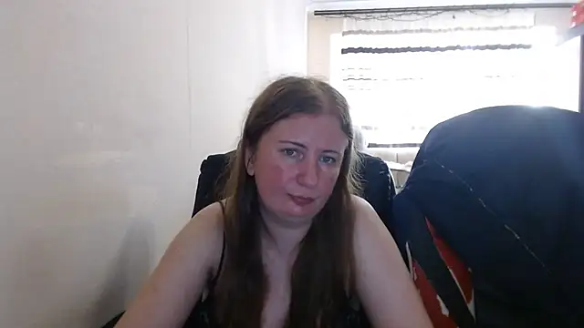 Snapshot of PeterAndJen chatting on 15, 7, 2026 PeterAndJen online show from 15, 7, 2026