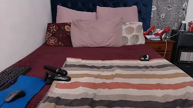 Snapshot of BootyCallEver chatting on 4, 2, 2025 BootyCallEver online show from 4, 2, 2025