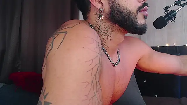 Snapshot of Artemis_Kazttman chatting on 8, 12, 2024 Artemis Kazttman online show from 8, 12, 2024