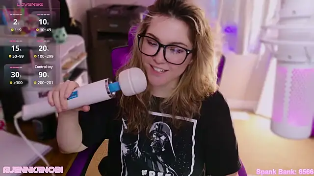 Snapshot of JennKenobi chatting on 25, 2, 2025 JennKenobi online show from 25, 2, 2025