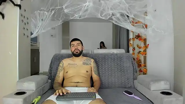 DulceRomance online show from 29, 10, 2025