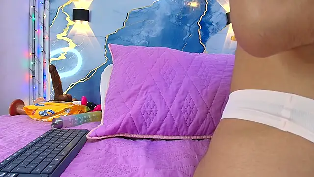 lorrayne  online show from 9, 1, 2026