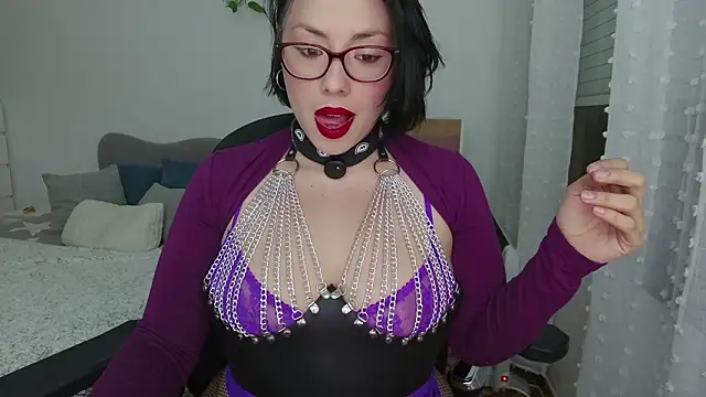 diosa cadenas online show from 6, 3, 2026