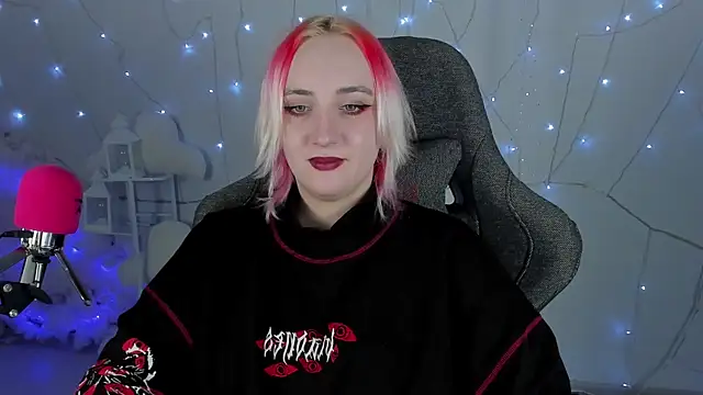 AsheLucker online show from 1, 2, 2025