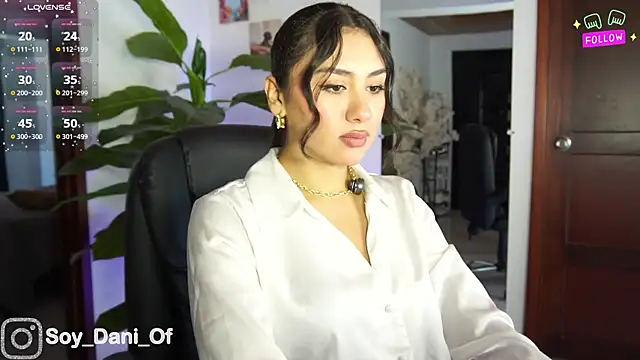 Snapshot of Ambar_pe_ chatting on 21, 9, 2025 Ambar pe  online show from 21, 9, 2025