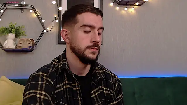 Snapshot of Dylan_Best chatting on 27, 12, 2024 Dylan Best online show from 27, 12, 2024