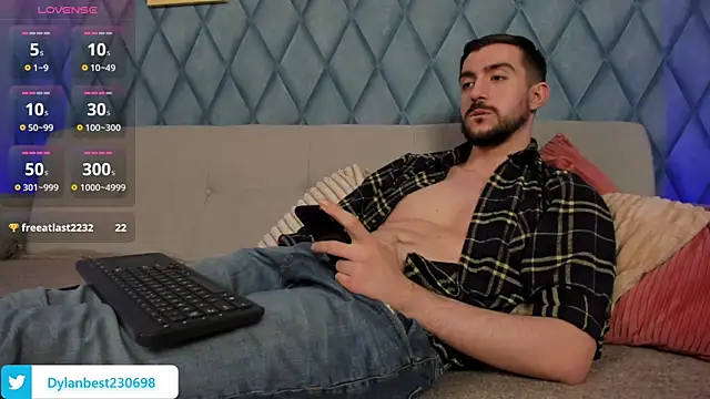 Snapshot of Dylan_Best chatting on 18, 3, 2025 Dylan Best online show from 18, 3, 2025