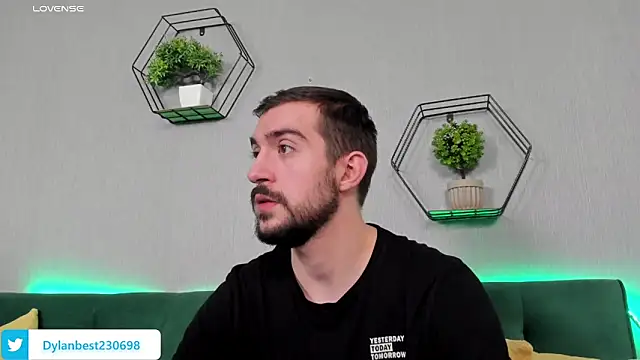 Snapshot of Dylan_Best chatting on 5, 11, 2025 Dylan Best online show from 5, 11, 2025