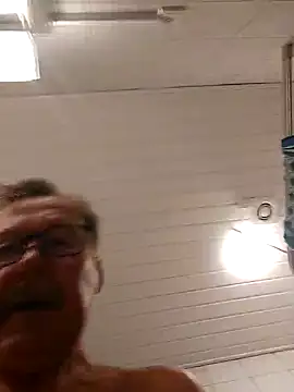 Snapshot of Einhorn527 chatting on 8, 10, 2025 Einhorn527 online show from 8, 10, 2025